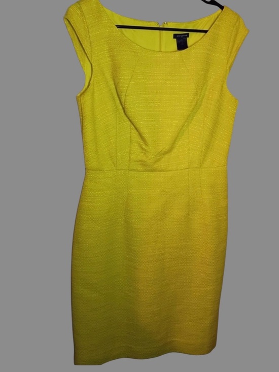 Ann Taylor Dresses & Skirts - Bright yellow/green cap sleeve sheath dress size 4